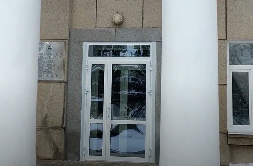 Установка теплое алюминиевой двери